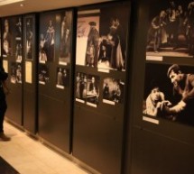 U GORNJEM MILANOVCU PREDSTAVLJENA IZLOŽBA „BITI GLUMAC“