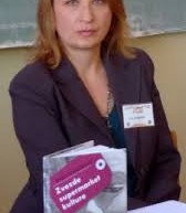 СУТРА У ГИМНАЗИЈИ ПРЕДАВАЊЕ О „СЕЛЕБРИТИЗАЦИЈИ“