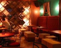 БЕНД ИЗ НОВОГ САДА НАСТУПА У ВЕЛВЕТ-у