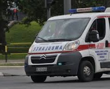 КОМБИ УДАРИО У ВОЗИЛО ХИТНЕ ПОМОЋИ