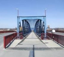 МУШКАРАЦ НАСТРАДАО НА ПРУЗИ КОД ПЛАВОГ МОСТА